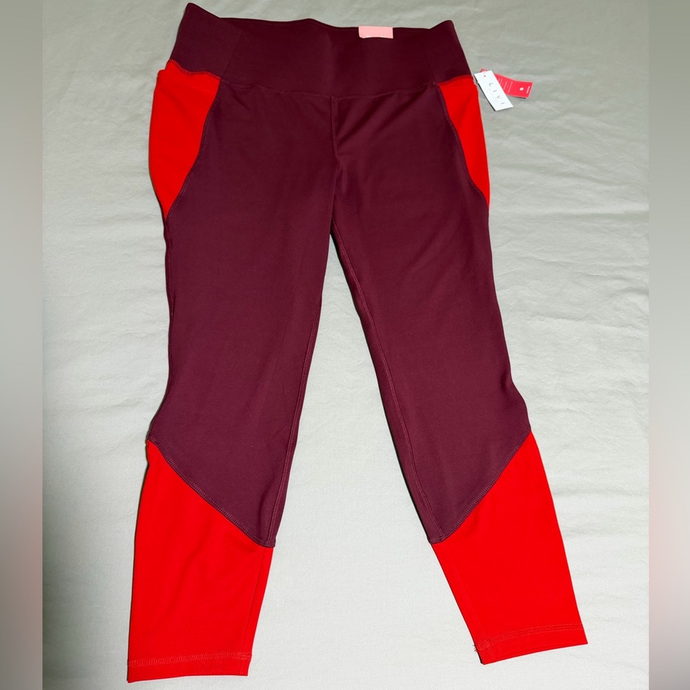 NWT Lane Bryant LIVI Wicking 7/8 Leggings – Burgundy & Red Color Block 18/20 - Picture 3 of 7